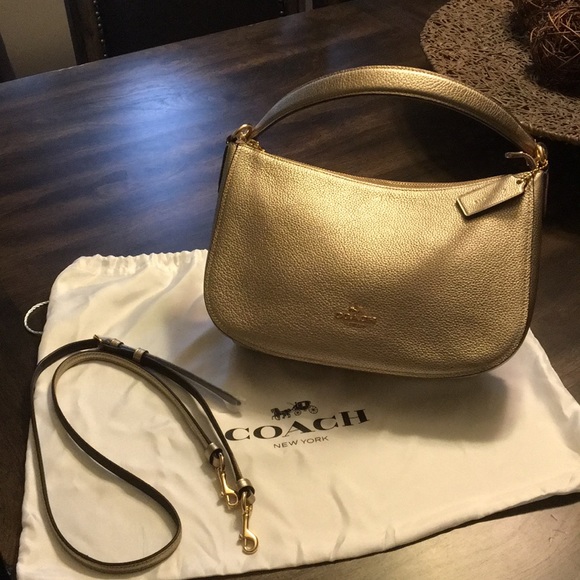 Coach Handbags - Coach Leather Chelsea Crossbody